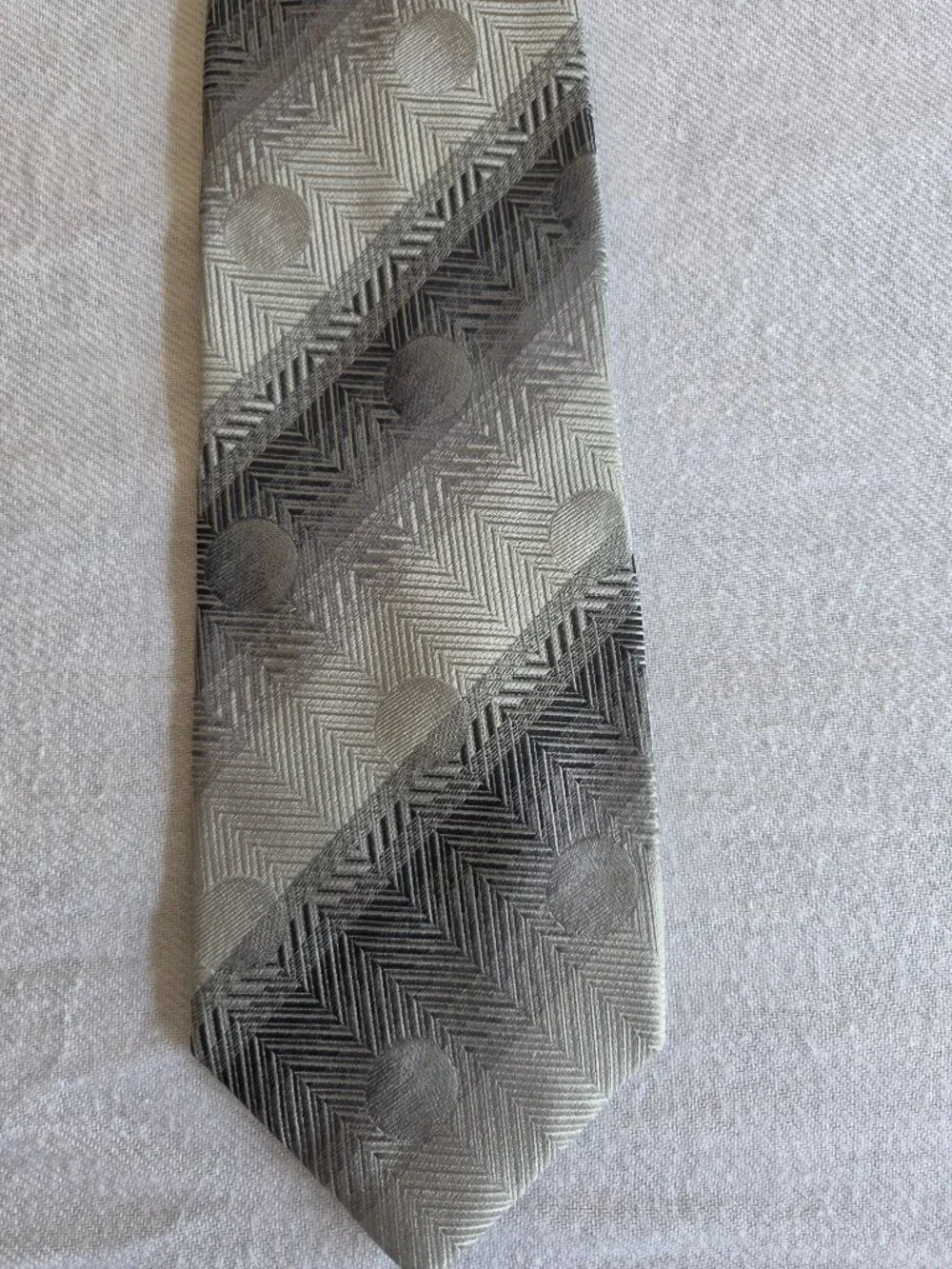 Serica 100% Pure Silk Silver Gray Geometric Tie Hand Made in Italy
